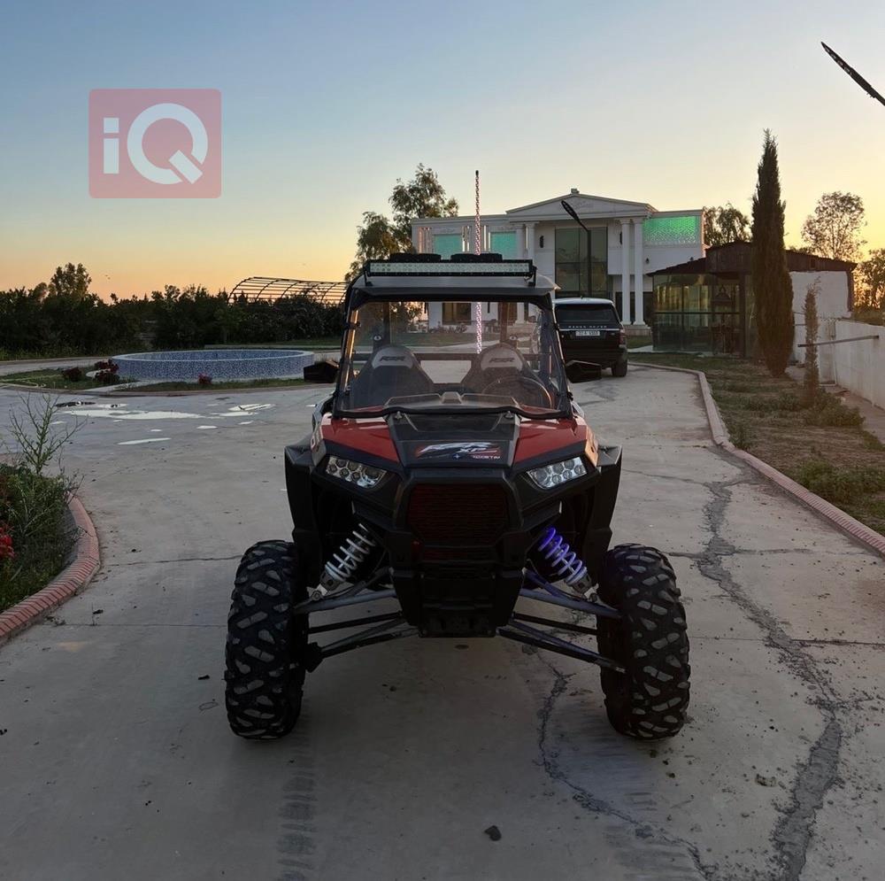 بولاريس RZR